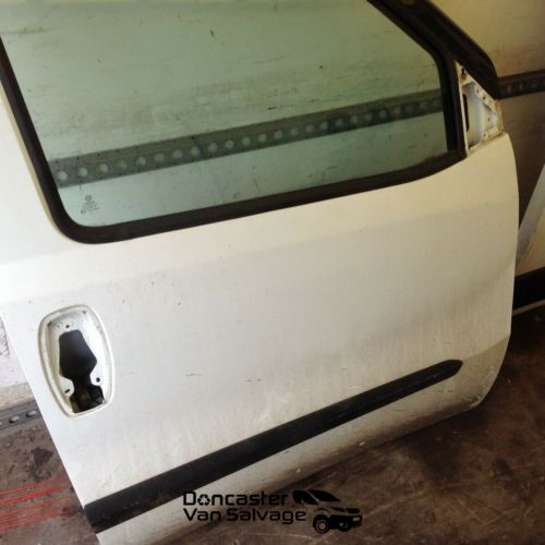 VAUXHALL-COMBO-DOBLO-2016-FRONT-DOOR-OS-DRIVERS-SIDE-RIGHT-HAND-SIDE-WHITE-174775446904