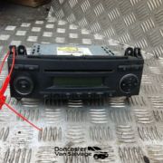 VW CRAFTER RADIO CD PLAYER A0048204086 / HVW9068201186